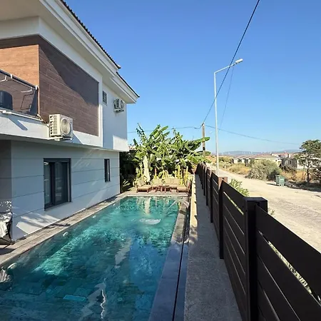 Villa Stylish & Cosy With Private Pool